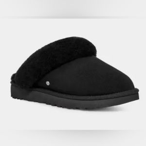NEW WITH BOX Authentic 💯 UGG Classic Slipper II - black 9